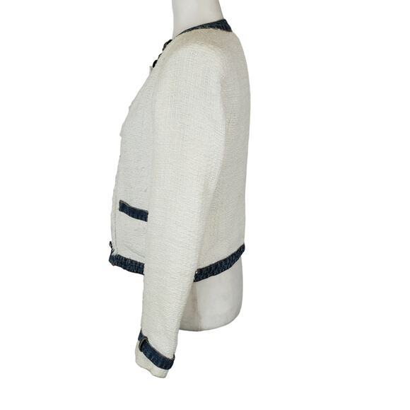 Cache White and Blue Jacket - Picture 2 of 8